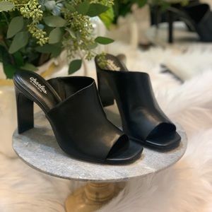 NWOT CHARLES DAVID GENIE MULE SZ 8.5